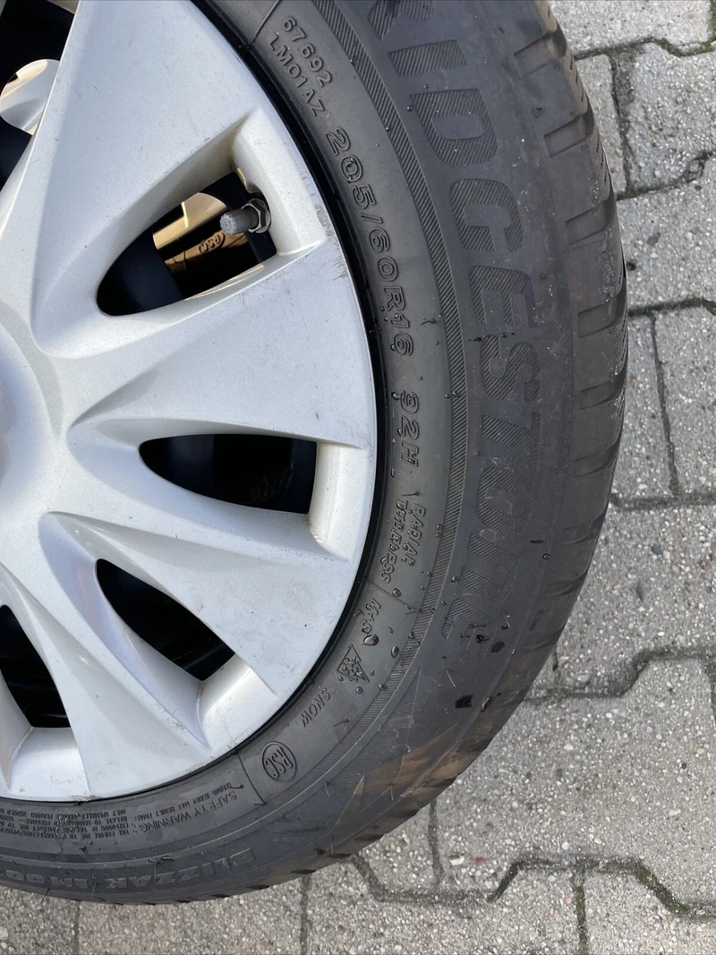 BMW F30 F31 Bridgestone RSC Winterreifen RDCI SENSOREN 205 60 R16 92H RADKAPPEN