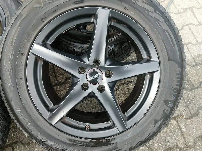 Mercedes ML76 Ronal R41 VOLVO 7.5J 18 ET45 Winterreifen 235 60 R18 107H KBA46270