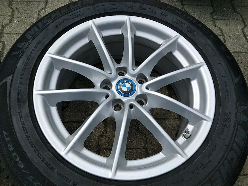 ORIGINAL BMW G30 G31 E Styling 618 Alufelgen 6868217 Sommerreifen Michelin RDCI