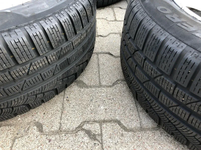 BMW F10 F11 F06 F12 V Speiche 236 Alufelgen Winterreifen 225 55 R17 97H PIRELLI