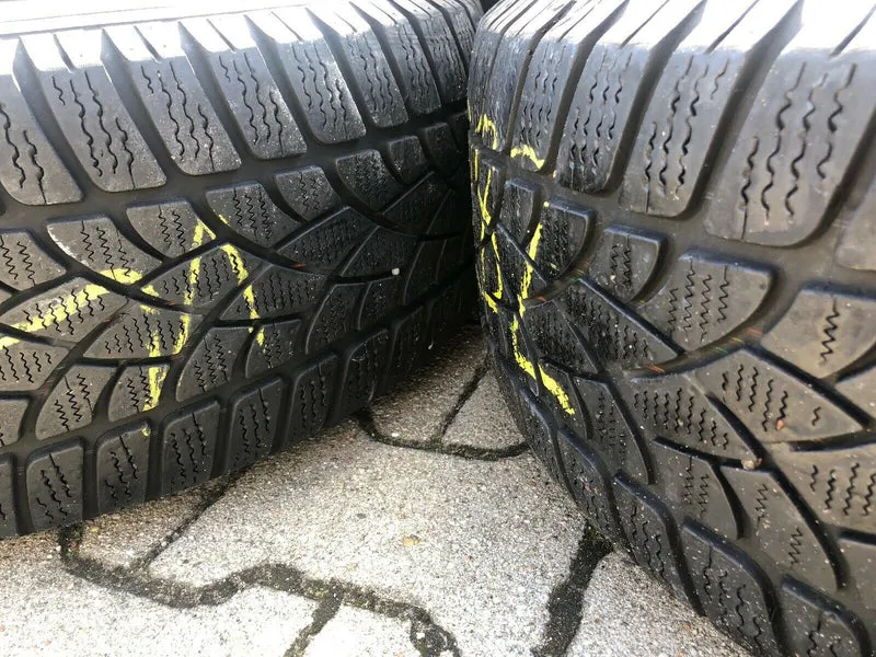 BMW F10 F11 ALUFELGEN Winterreifen 225 55 R17 97H RSC DUNLOP SP WINTER KBA 47702