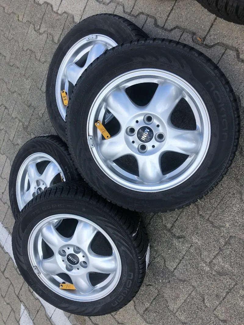 ORIG MINI COOPER R56 R50 Alufelgen 5 Star Winterreifen 175 65 R15 84T TN 6768498