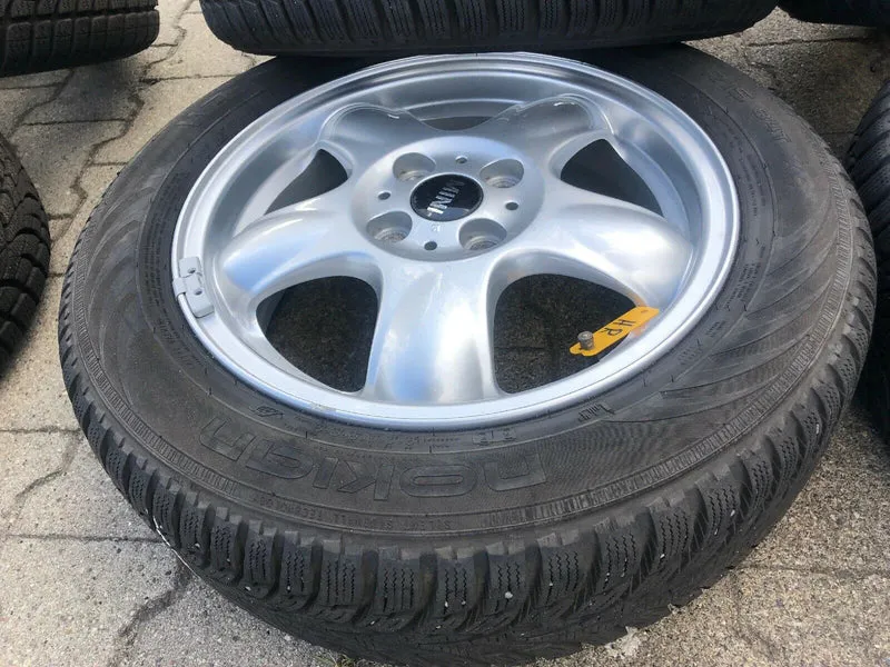 ORIG MINI COOPER R56 R50 Alufelgen 5 Star Winterreifen 175 65 R15 84T TN 6768498
