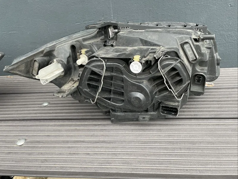 ORIGINAL BMW E87 FACELIFT Scheinwerfer VALEO 7249649 LINKS BJ 2010 HALOGEN