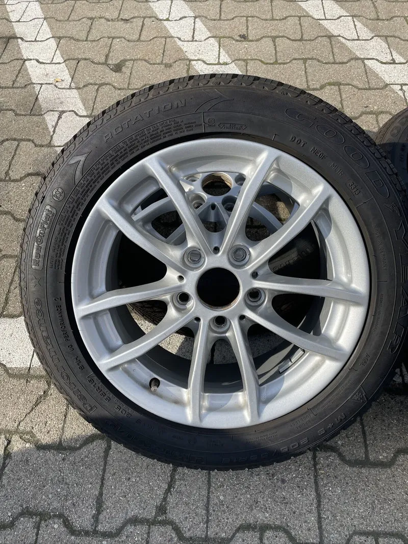 BMW F20 F21 F22 V Speiche 378 ALUFELGEN 205 55 R16 91H Winterreifen RSC 6796202