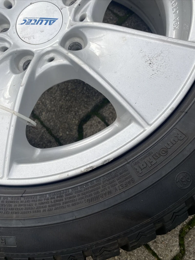 BMW E90 E91 E92 Alufelgen DUNLOP 205 55 R16 91H WINTERREIFEN RSC ALUTEC KBA47013
