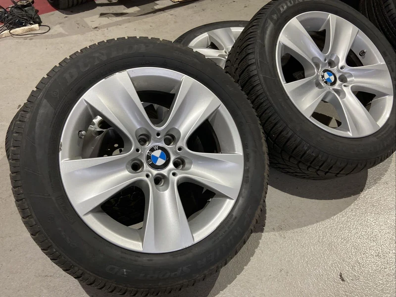 BMW F10 F11 Styling 327 Alufelgen WINTERREIFEN DUNLOP 225 55 R17 97H RSC 6790172