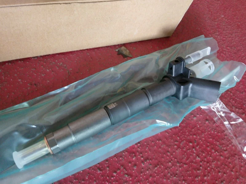 NEUE UNVERBAUTE ORIGINAL BMW G20 G30 X3 G11 Einspritzdüse Injektor 8571566