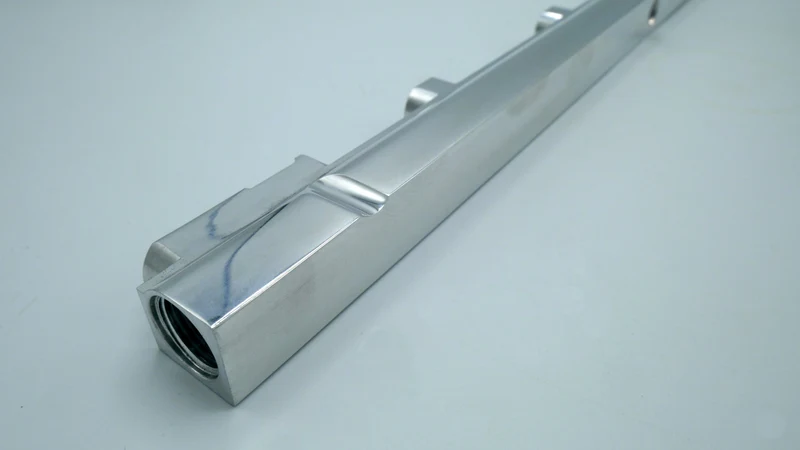 Aeroflow Fuel Rail RB25 - poliert