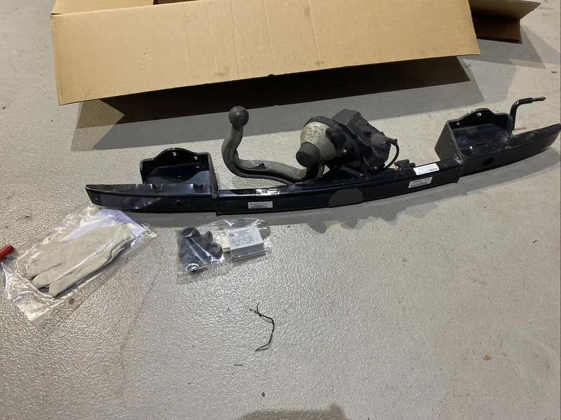 BMW E90 E91 ANHÄNGERKUPPLUNG elektr. 6791155 QUERTRÄGER mit Steuergerät 6857227