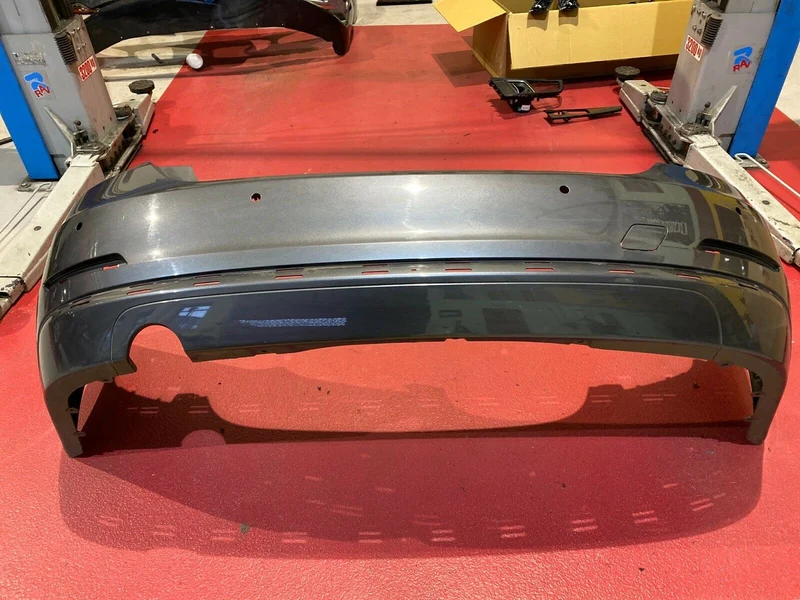 BMW F32 F33 F36 Stoßstange m PDC 4 Zylinder 1 Flutig Sport Lines Mineralgrau