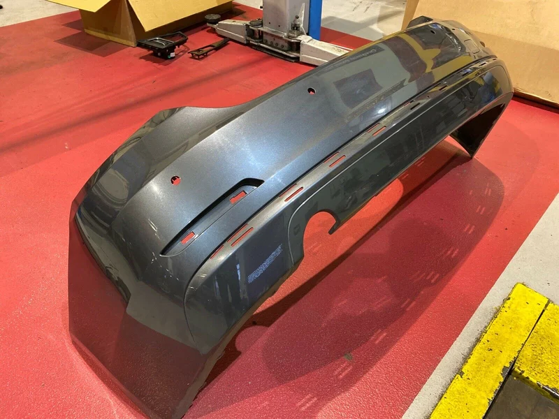 BMW F32 F33 F36 Stoßstange m PDC 4 Zylinder 1 Flutig Sport Lines Mineralgrau