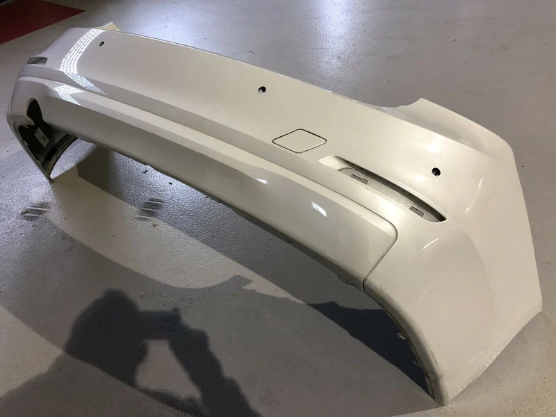 ORIGINAL BMW F30 Stoßstange VORFACELIFT Limousine BASIS mit PDC Mineralweiss
