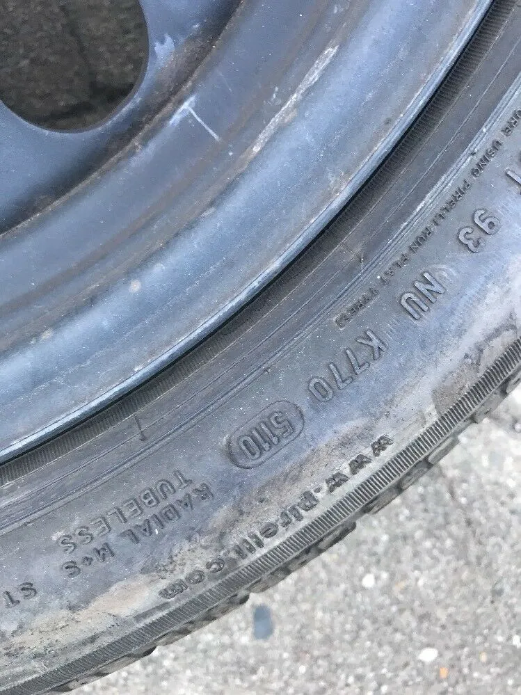 BMW X1 E84 PIRELLI SOTTOZERO 225 50 R17 94H Winterreifen RSC RUNFLAT REIFEN