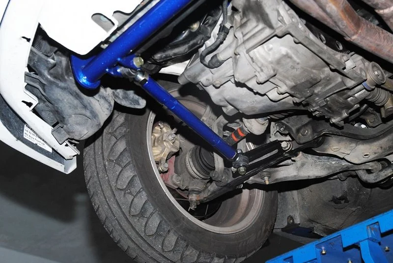 Honda Civic 92-01 Front Traction Bar - Hardrace