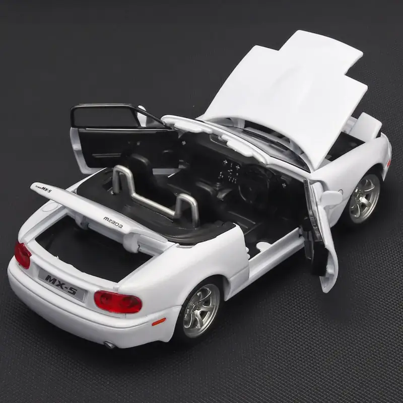 Mazda MX-5 1:32 Model Samochodu Metalowy