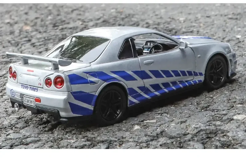 Nissan GTR R34 Skyline 1:32 Model Samochodu Metalowy Dźwięk i Światło