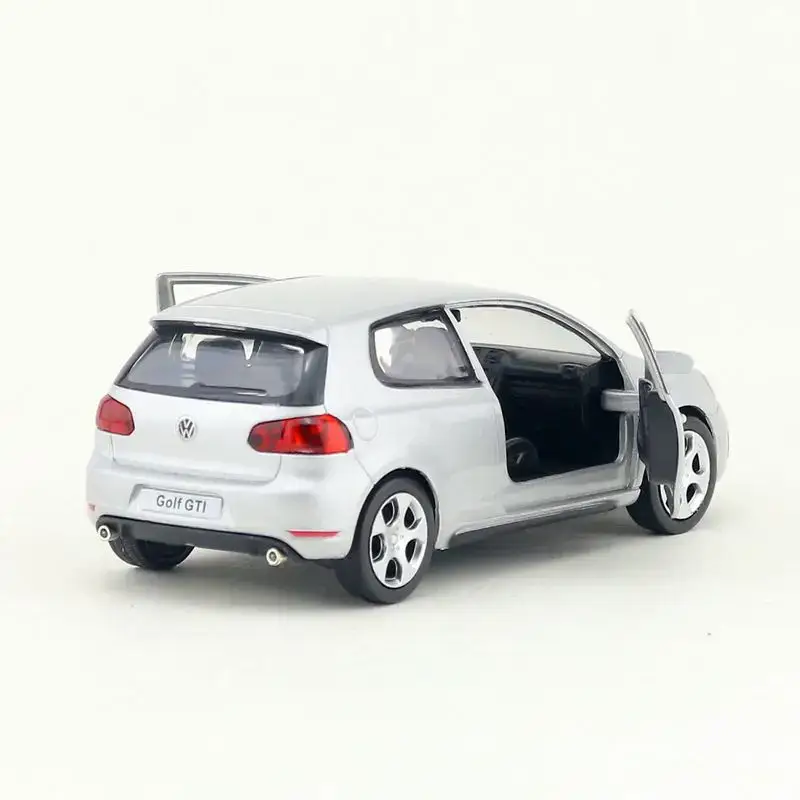 Volkswagen VW Golf 6 1:36 Model Samochodu Metalowy Otwierane Drzwi