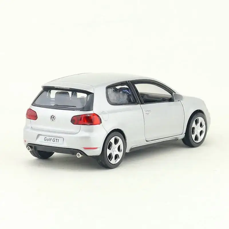 Volkswagen VW Golf 6 1:36 Model Samochodu Metalowy Otwierane Drzwi