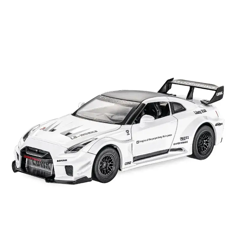 Nissan GTR CSR2 1:32 Model Samochodu Metalowy