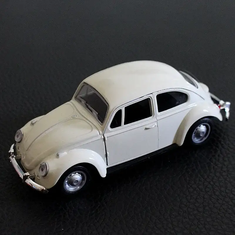Volkswagen Beetle 1:36 Model Samochodu Metalowy Otwierane Drzwi Mechanizm Cofania