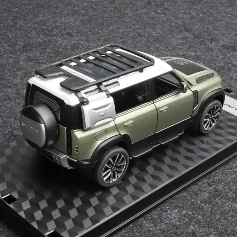 Land Rover Defender 110 1:32 Model Samochodu Metalowy Dźwięk i Światło