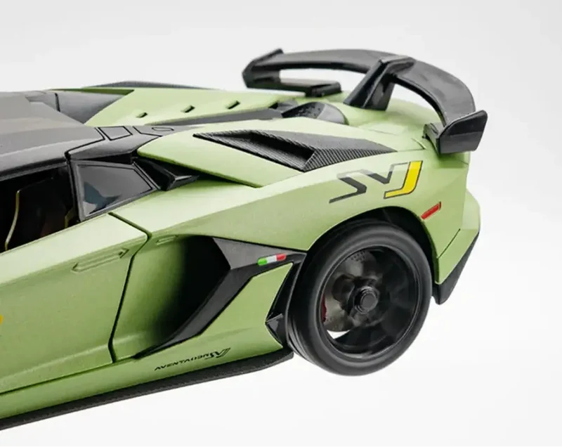 Lamborghini Aventador SVJ 63 1:24 Model Samochodu Otwierane Drzwi Dźwięk