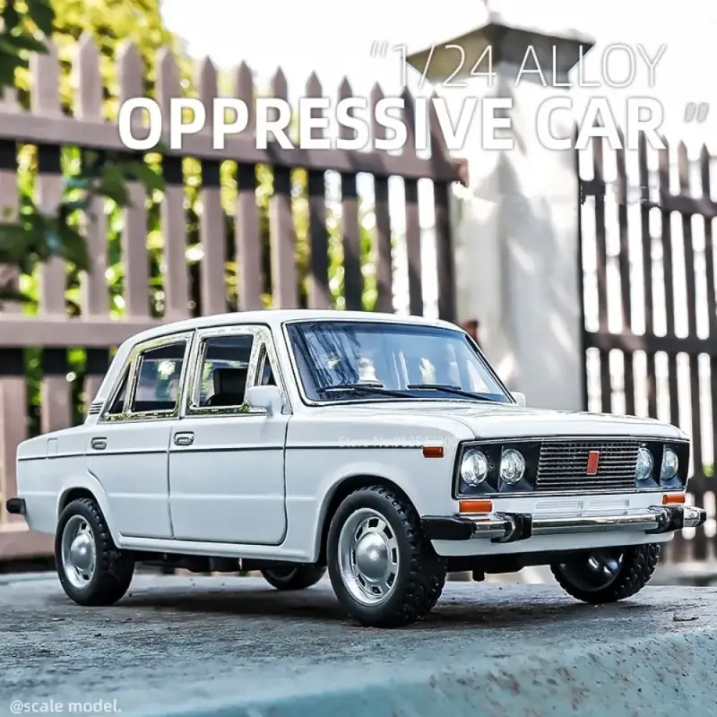 LADA 1:24 Model Samochodu Metalowy Otwierane Drzwi Dźwięk Mechanizm Cofania