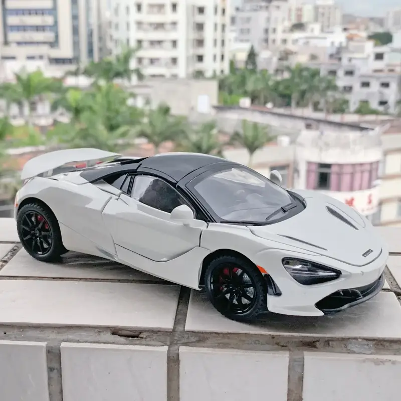 McLaren 720S 1:24 Model Samochodu Metalowy
