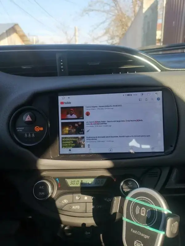Radio Android do Toyota Yaris (2012-2017) CarPlay Android Auto 4G WiFi GPS DSP